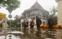 Lũ lụt thảm họa ở Đức: Lính cứu hỏa thiệt mạng trong lúc giải cứu dân ở Bavaria