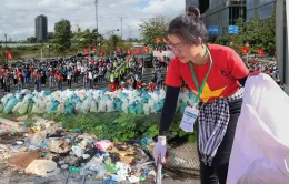 "Clean Up Việt Nam" thu gom hàng trăm tấn rác