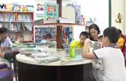 Trẻ em đọc sách giúp giảm nghiện thiết bị điện tử