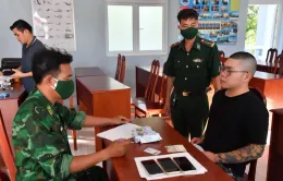 Bắt giữ thanh niên xăm trổ người nước ngoài mang ma tuý vào Việt Nam