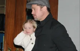Brad Pitt suy sụp trước quyết định từ bỏ họ bố của con gái