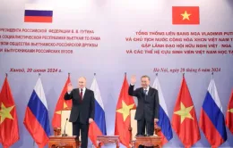 Chủ tịch nước Tô Lâm và Tổng thống Vladimir Putin gặp gỡ cựu sinh viên Việt Nam học ở Nga