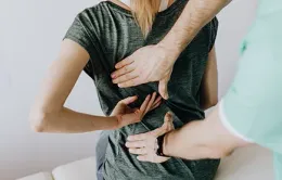 8 mẹo giúp giảm đau lưng