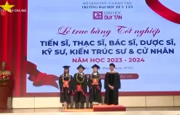 Đại học Duy Tân trao bằng tốt nghiệp cho sinh viên