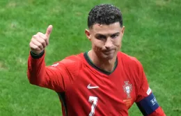 Ronaldo giải thích lý do bật khóc sau khi sút hỏng phạt đền