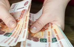 Đồng ruble Nga tăng giá mạnh nhất trong 6 tháng đầu năm 2024