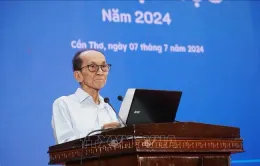 Vinh danh cụ ông ở Cần Thơ theo học thạc sĩ ở tuổi 87