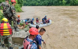 Nepal: Lở đất khiến 2 xe bus bị lũ cuốn trôi, hơn 60 người mất tích