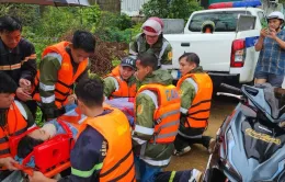 Kiên Giang: Kịp thời hỗ trợ sản phụ đi sinh trong mưa lũ