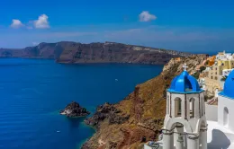 Đảo Santorini của Hy Lạp cân nhắc hạn chế du lịch