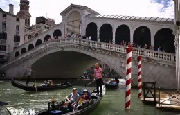 Từ 1/8, mỗi đoàn du lịch đến Venice chỉ được tối đa 25 người