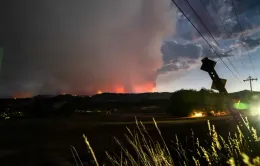 Cháy rừng bùng phát trên khắp bang Colorado (Mỹ) khiến 1 người thiệt mạng