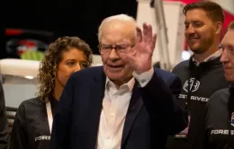 Bán tháo cổ phiếu của Apple, Bank of America, Warren Buffett sở hữu "một núi" tiền mặt
