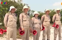 Ngày mới theo chân những người rà phá bom mìn