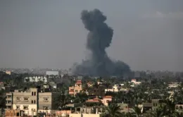 Israel tiếp tục tấn công Gaza khi nỗi lo về một cuộc chiến lớn hơn gia tăng
