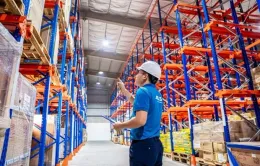 Sàn thương mại điện tử tự đầu tư logistics để củng cố thị phần