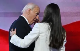 Tổng thống Mỹ Joe Biden bật khóc tại Đại hội đảng Dân chủ