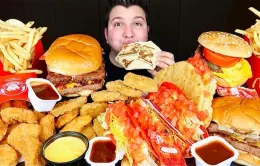 Các chuyên gia lo lắng về trào lưu mukbang