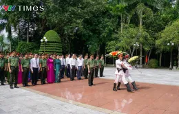 Bộ trưởng Bộ Công an Lương Tam Quang thăm Khu di tích Quốc gia đặc biệt Tân Trào