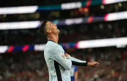 Cột mốc 900 bàn đã xong, kỷ lục 1000 bàn thắng không còn xa với Ronaldo