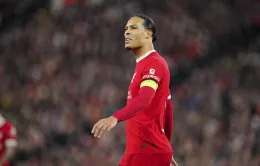 Virgil van Dijk cam kết tương lai với Liverpool