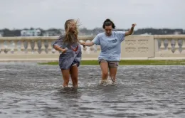 Siêu bão Helene đổ bộ bang Florida (Mỹ), ít nhất 4 người thiệt mạng