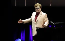 Elton John tiết lộ phải cắt bỏ nhiều cơ quan trong cơ thể