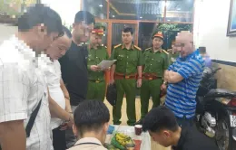 Người bán cháo lòng “nổ” là Cục phó C02 lừa “chạy án”