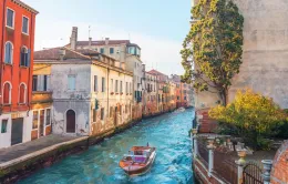 Venice tăng gấp đôi phí vào thành phố cho du khách tham quan ngắn ngày từ năm 2025