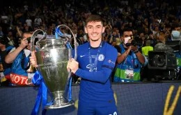 Chelsea có đang "bỏ lỡ" một ngôi sao? Billy Gilmour đủ sức chơi cho Man City và Arsenal!