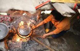 Bữa cơm ngon nâng bước con tới trường