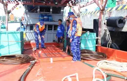 Chiến sĩ Vùng Cảnh sát biển 4 căng mình giữ bình yên trên biển Tây Nam