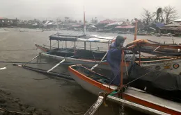 Bão Usagi tăng tốc hướng về Philippines