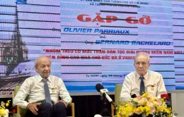 Gặp gỡ những người treo cờ Mặt trận Dân tộc Giải phóng miền Nam Việt Nam ở Pháp