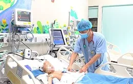 Cứu sống bệnh nhi bị dập phổi, chấn thương tim do tai nạn giao thông