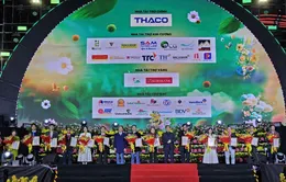 Hàng vạn du khách và người dân địa phương đến tham gia chào năm mới 2025 với chủ đề “Lâm Đồng - Đà Lạt chào Xuân”.