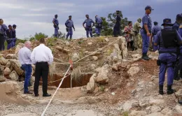 Interpol mở chiến dịch trấn áp khai thác vàng trái phép ở Tây Phi, bắt giữ 200 đối tượng