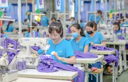 "Bội thu" đơn hàng, doanh nghiệp tăng ca sản xuất