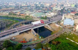 Cầu Tân Kỳ - Tân Quý thông xe, giải quyết ùn tắc giao thông tại cửa ngõ phía Tây TP Hồ Chí Minh