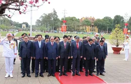 Lãnh đạo Đảng, Nhà nước vào Lăng viếng Chủ tịch Hồ Chí Minh nhân kỷ niệm 95 năm Ngày thành lập Đảng