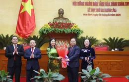 Bà Bùi Thị Minh được bầu làm Chủ tịch Hội đồng nhân dân tỉnh Hòa Bình
