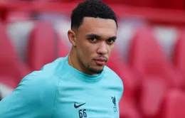 Trent Alexander-Arnold có thể trở lại trong trận derby Merseyside, nhưng Liverpool mất Joe Gomez