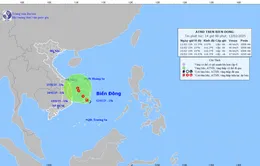 Áp thấp nhiệt đới trên Biển Đông di chuyển chậm