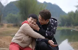 Cha con vạn dặm: "Anh trai" Đỗ Hoàng Hiệp cùng con trai khám phá Cao Bằng