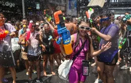 Khám phá Songkran từ "cuộc chiến nước" đến những giá trị văn hóa sâu sắc