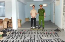 Phá đường dây làm giả con dấu, tài liệu và mua bán vũ khí thô sơ quy mô lớn