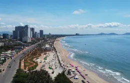 Bãi biển đẹp nhất Vũng Tàu “lột xác” đón du khách dịp lễ 30/4