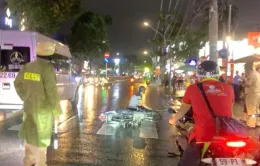 Va chạm với ô tô khách giữa trời mưa, nam sinh viên tử vong