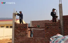 Xây bản mới cho người Mảng ở Lai Châu
