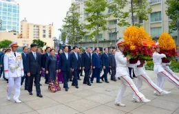 Lãnh đạo Đảng, Nhà nước dâng hương tưởng nhớ Chủ tịch Hồ Chí Minh và Chủ tịch Tôn Đức Thắng